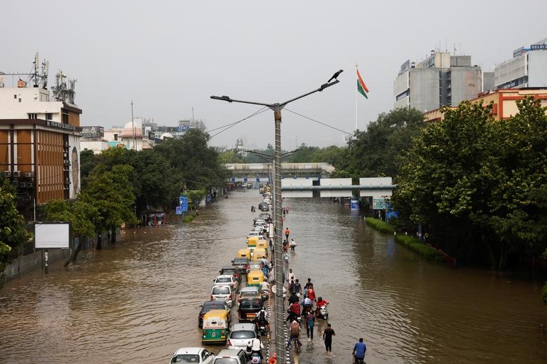 Thủ đô của Ấn Độ ngập lụt nghiêm trọng nhất trong 45 năm