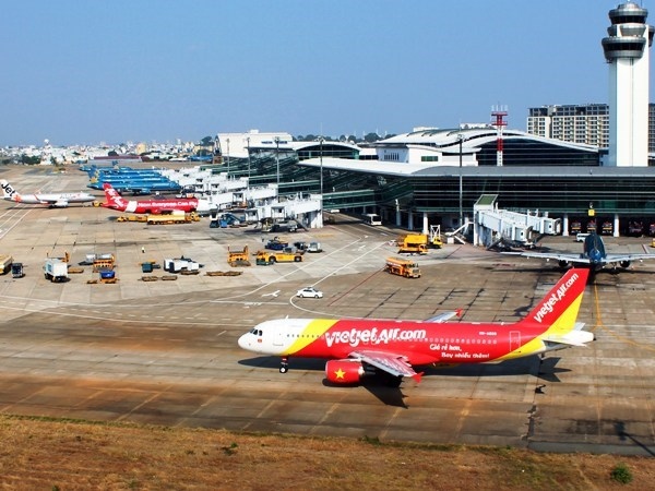 Cục Hàng không Việt Nam yêu cầu kiểm soát chặt vật thể lạ trong sân bay