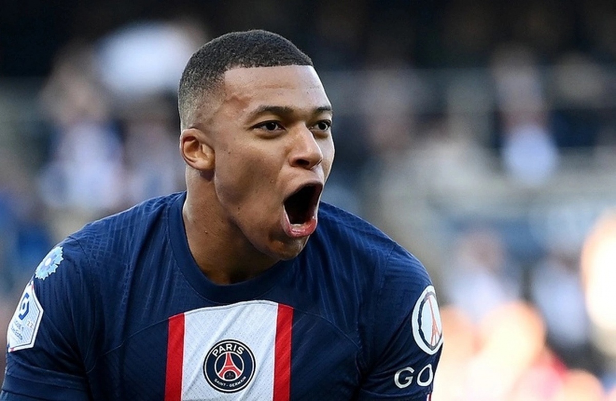 Mbappe chốt tương lai, ban lãnh đạo PSG đứng ngồi không yên