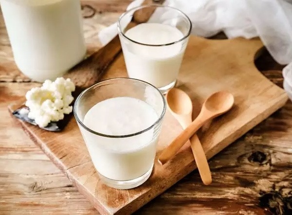 Những người không nên uống sữa vào buổi sáng kẻo "độc đủ đường"