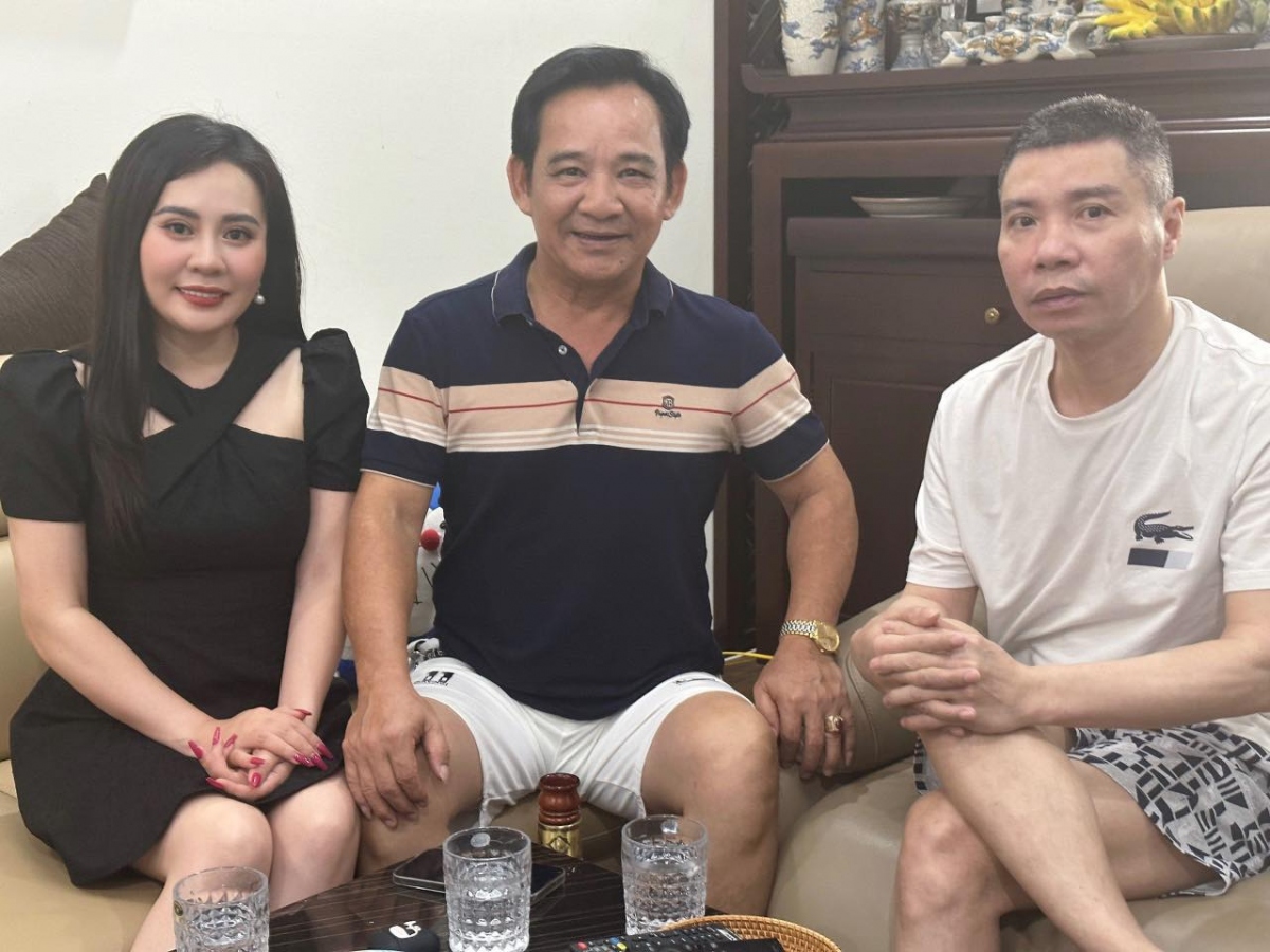 Hoa hậu Phan Kim Oanh và Quang Tèo bất ngờ đến thăm NSND Công Lý