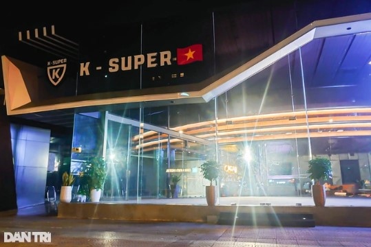 Showroom siêu xe K-Super trống trơn sau khi Phan Công Khanh bị bắt khẩn cấp