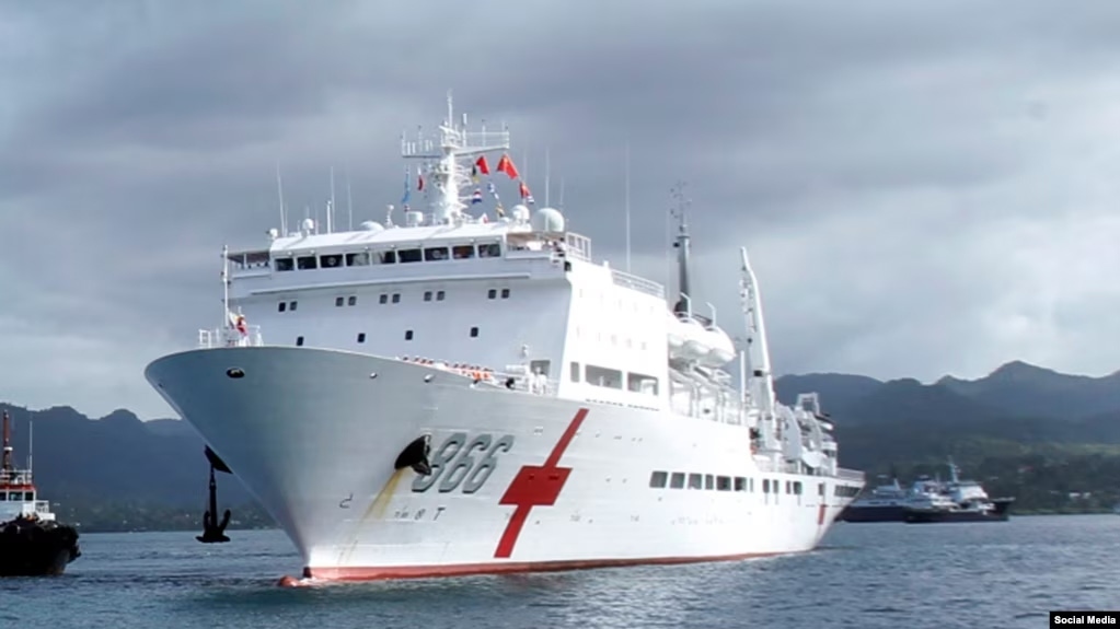 Tàu bệnh viện Trung Quốc lần đầu thăm đảo quốc Kiribati ở Thái Bình Dương