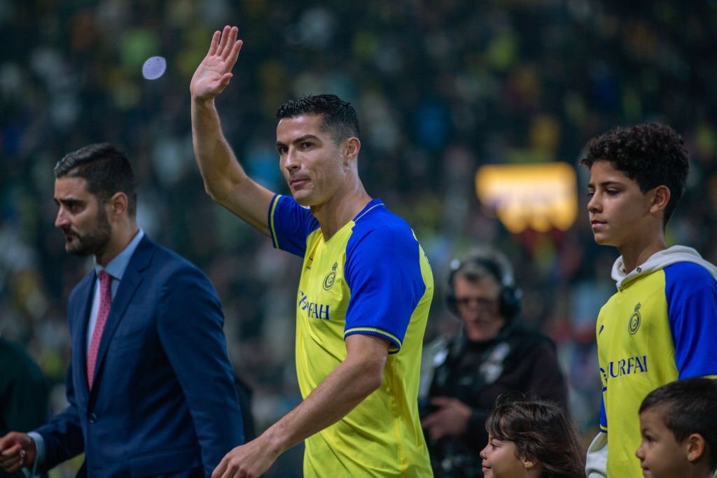 Chuyển nhượng 4/7: Ronaldo đón đồng đội từ châu Âu, MU mua sao Inter Milan