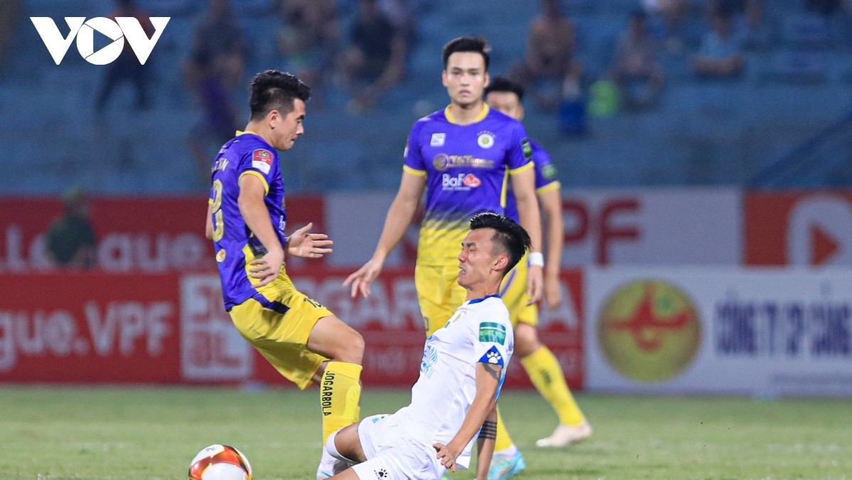 Trụ cột báo tin dữ, Hà Nội FC nguy cơ "nợ chồng nợ" trước Bình Định