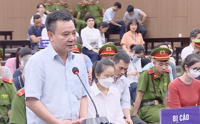 Bị cáo Nguyễn Anh Tuấn nêu quan điểm phản bác Hoàng Văn Hưng