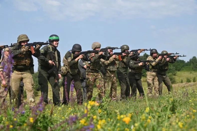 Nga có gặp khó khi Ukraine tung hàng nghìn quân dự bị vào chiến trường?