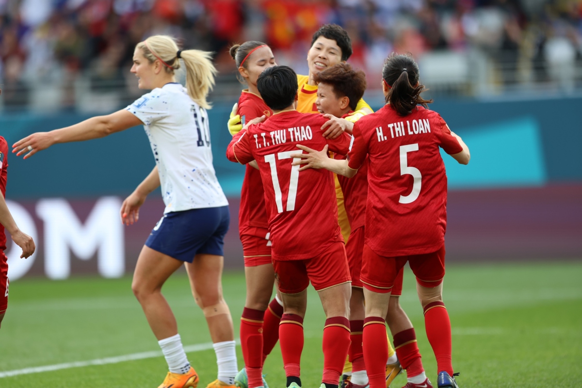 ĐT nữ Việt Nam và màn ra mắt đáng khen trên sân khấu World Cup