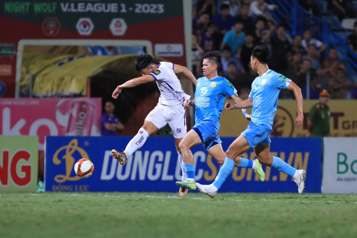 Bảng xếp hạng V-League 2023 mới nhất: Hà Nội FC dẫn đầu, hấp dẫn cuộc đua trụ hạng