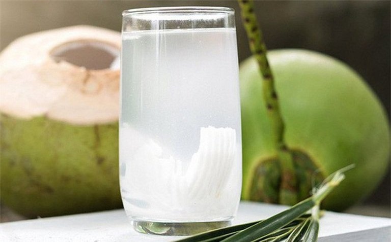 Uống nước dừa tươi có công dụng gì?