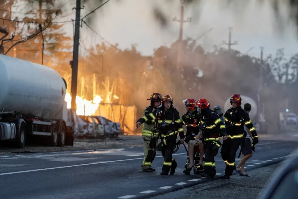 Hàng chục người bị thương trong vụ nổ kép tại nhà máy nhiên liệu ở Romania