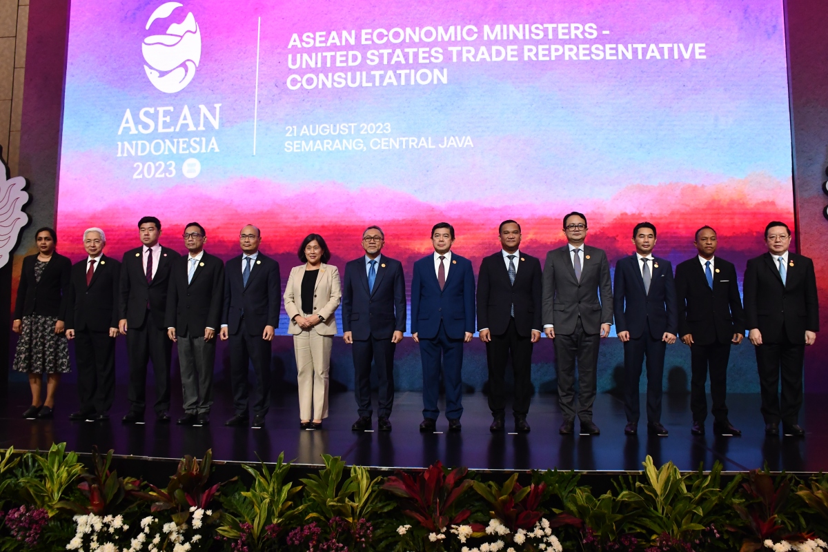 ASEAN và các đối tác thông qua nhiều văn kiện thúc đẩy hợp tác kinh tế