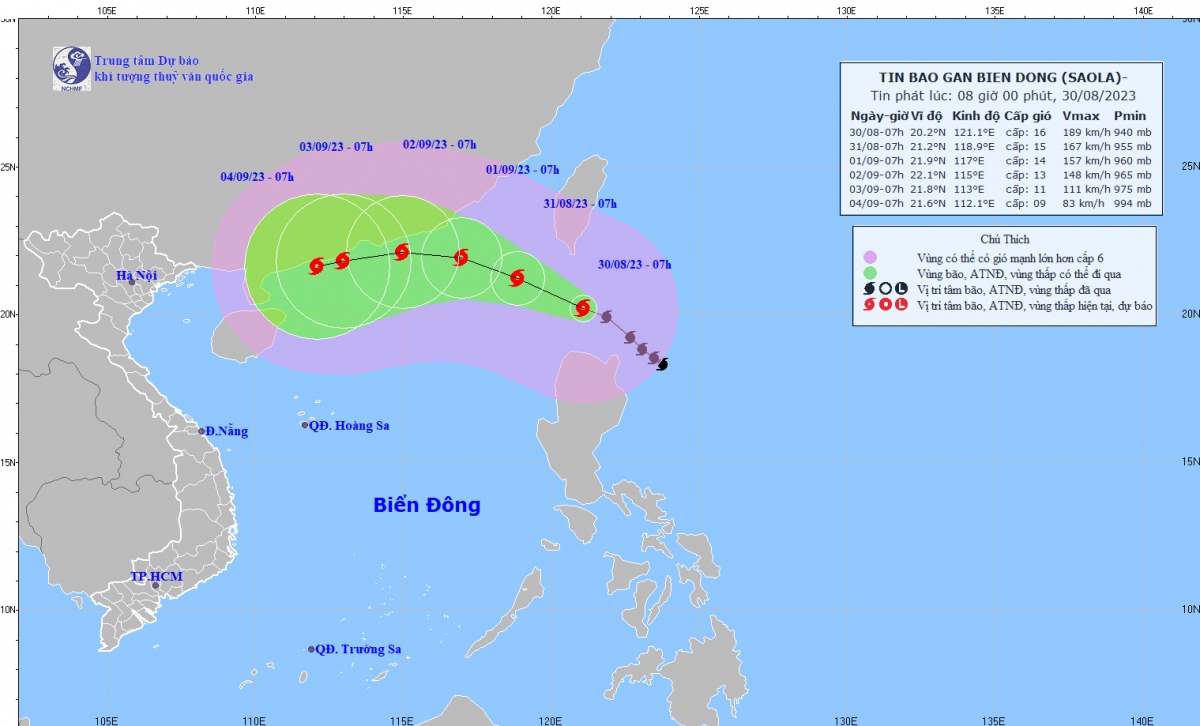 Bão Saola giật trên cấp 17 đang ở phía Bắc đảo Luzon (Philippines)