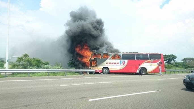 Cháy xe chở khách tại Trung Quốc, khiến 7 người thương vong