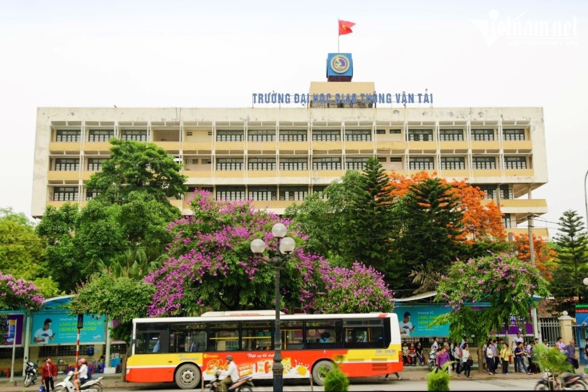 Điểm chuẩn Đại học Giao thông Vận tải năm 2023 tại hai cơ sở Hà Nội và TP.HCM