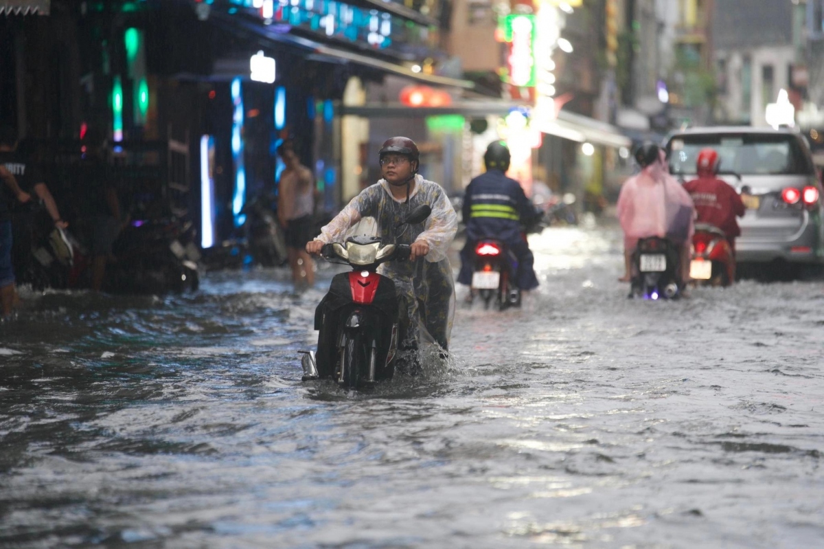 Thời tiết ngày 2/8: Mưa lớn ở khu vực Bắc Bộ và Bắc Trung Bộ, Tây Nguyên và Nam Bộ