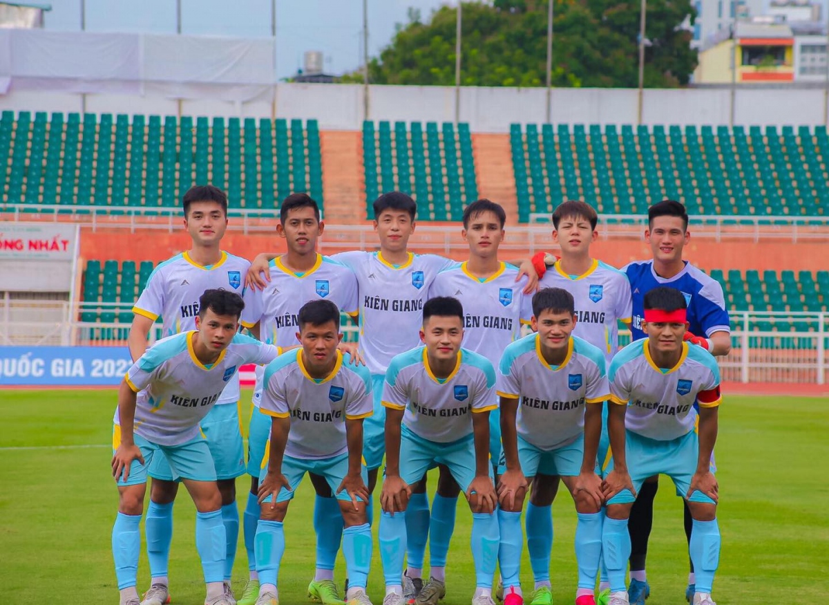 Cựu tuyển thủ U19 Việt Nam bất ngờ nhận án kỷ luật nặng từ VFF