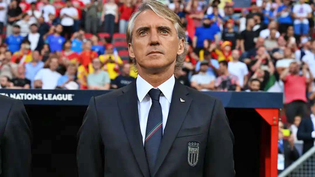 HLV Mancini bất ngờ từ chức huấn luyện viên của ĐT Italia