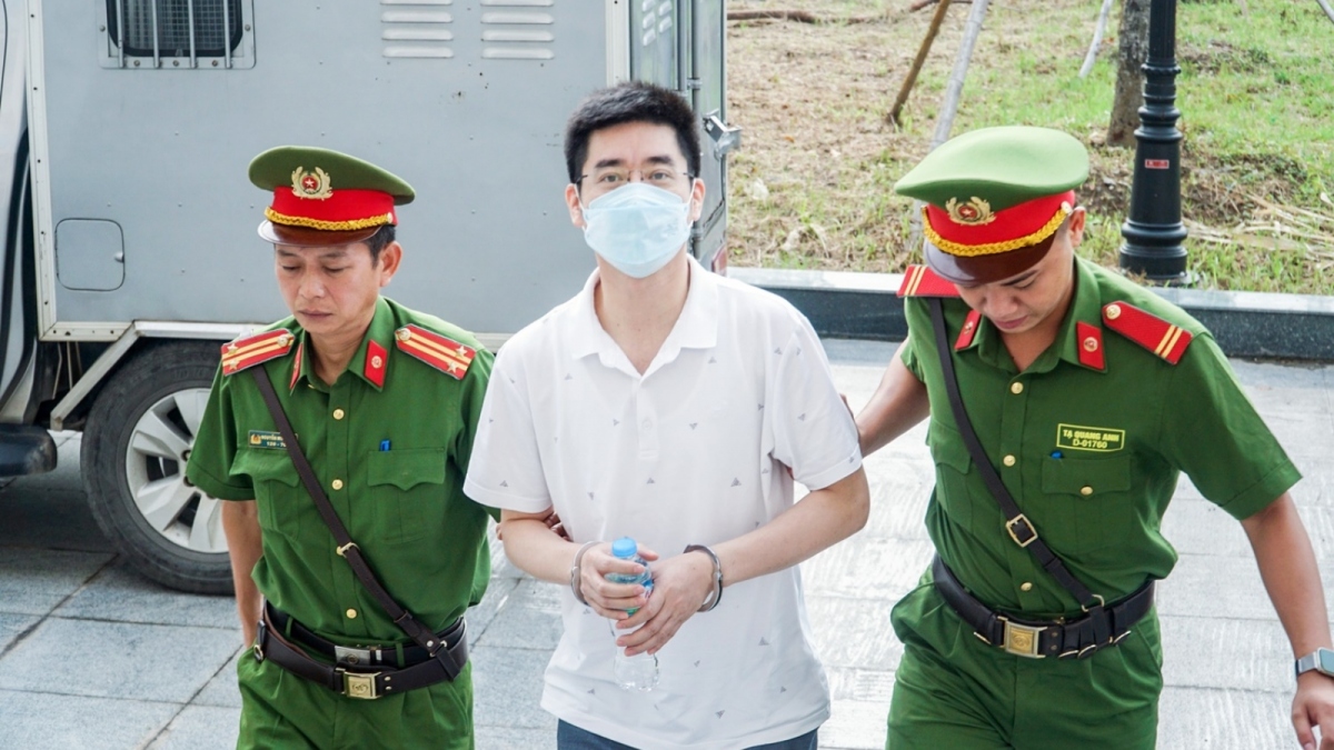 Vụ "chuyến bay giải cứu": Hoàng Văn Hưng và 1 bị cáo kháng cáo kêu oan