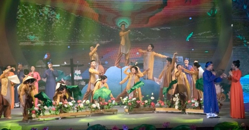 29 đoàn tham gia Hội diễn Đàn, hát dân ca 3 miền tại Nghệ An