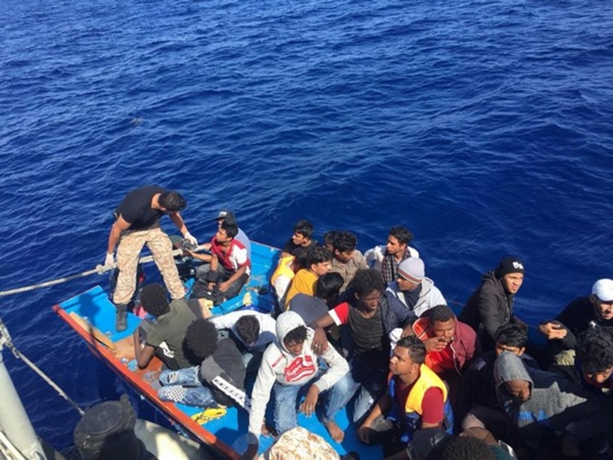 Hy Lạp giải cứu hàng chục người di cư ngoài khơi phía Tây Nam