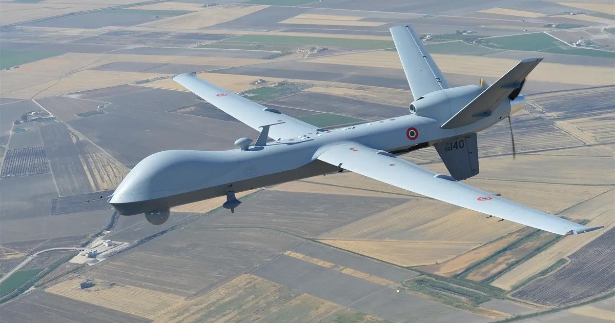 Nga điều chiến đấu cơ chặn 2 UAV Mỹ gần Crimea