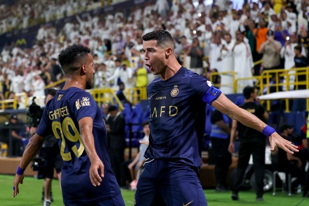 Ronaldo ghi cú đúp, Al Nassr thắng giòn giã trước Al Shabab