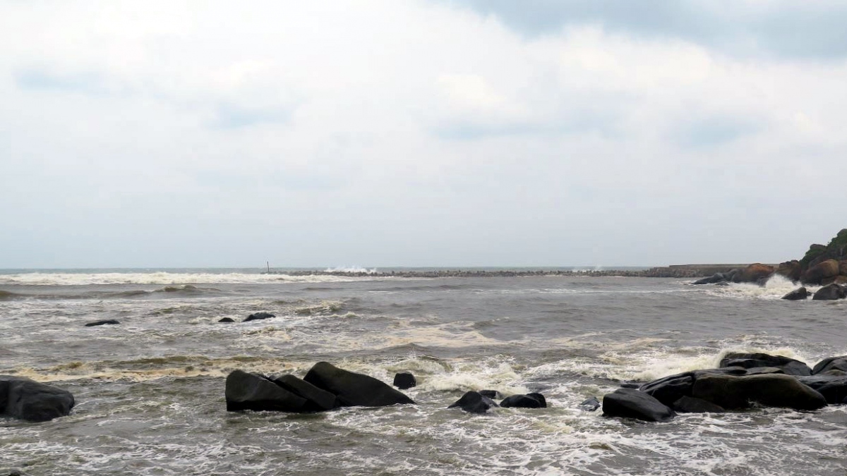 Vụ đắm tàu cá tại vùng biển Cát Bà: Tìm thấy thi thể 1 nạn nhân