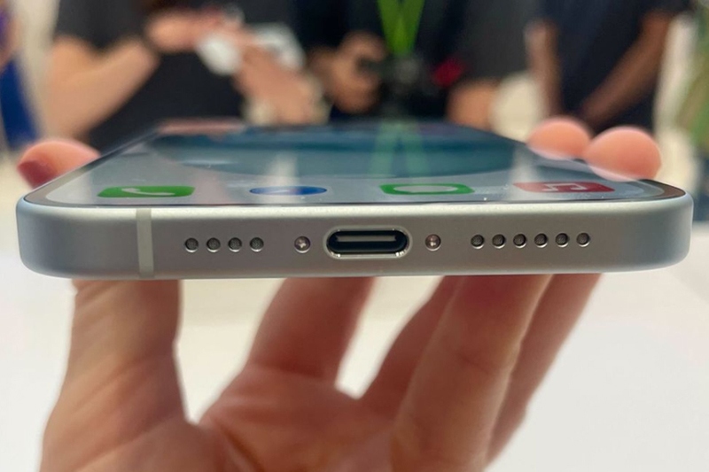 iPhone 15 có bị cháy khi sử dụng cáp sạc Android USB-C không?