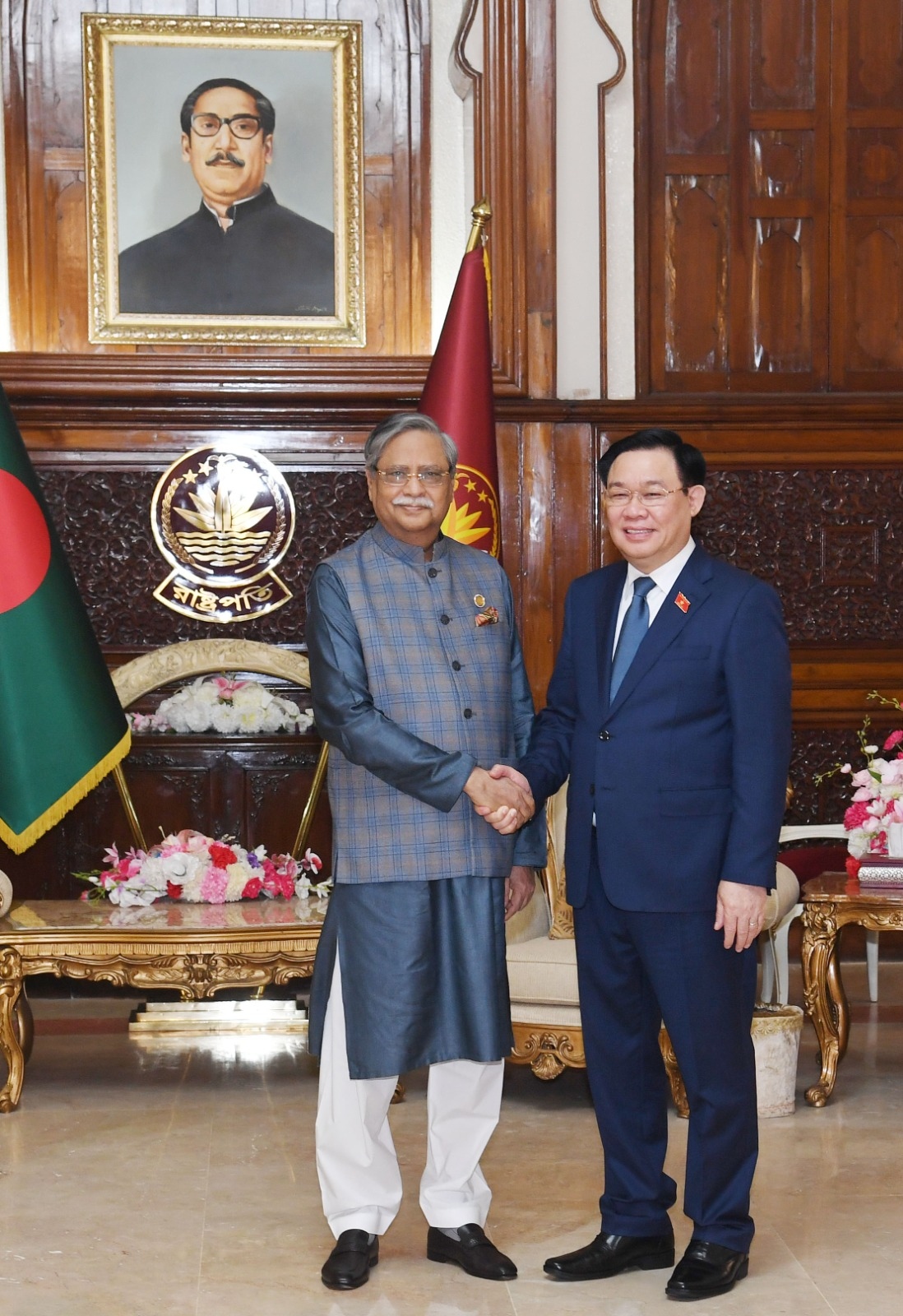 Tổng thống Bangladesh khẳng định "luôn xem Việt Nam là hình mẫu phát triển"