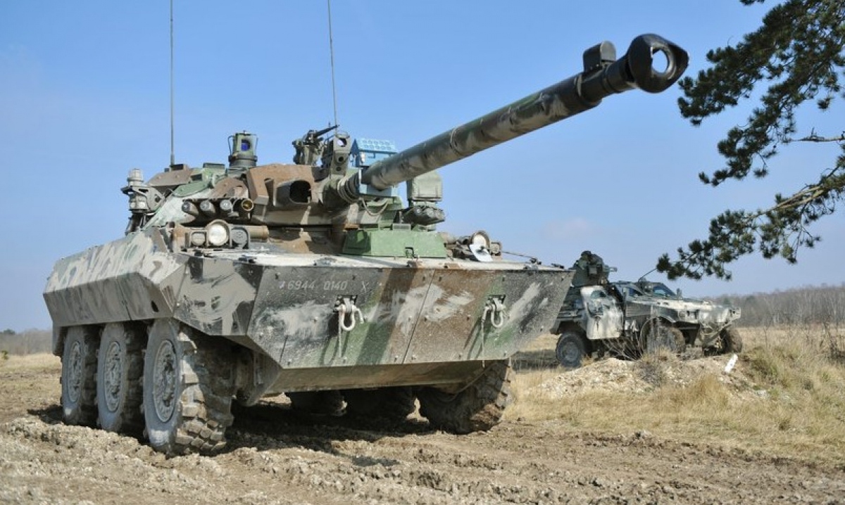 Thiếu pháo binh, Ukraine dùng tăng hạng nhẹ AMX-10RC của Pháp làm “tốt thí”