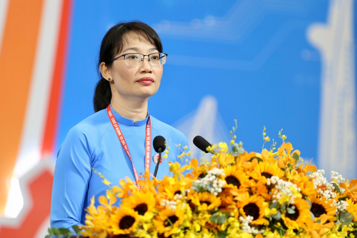 Bà Trần Thị Diệu Thúy tái đắc cử Chủ tịch Liên đoàn Lao động TP.HCM