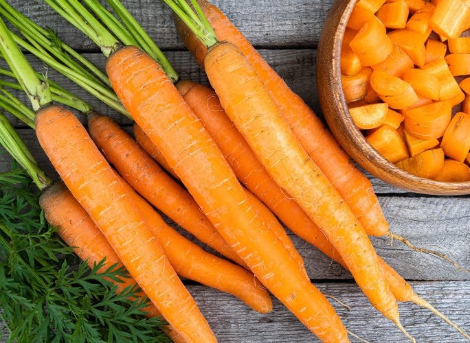 Nên ăn cà rốt sống hay nấu chín?