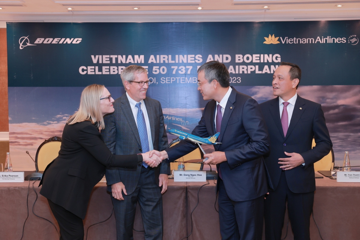 Vietnam Airlines mua 50 máy bay Boeing 737 MAX trị giá 10 tỷ USD