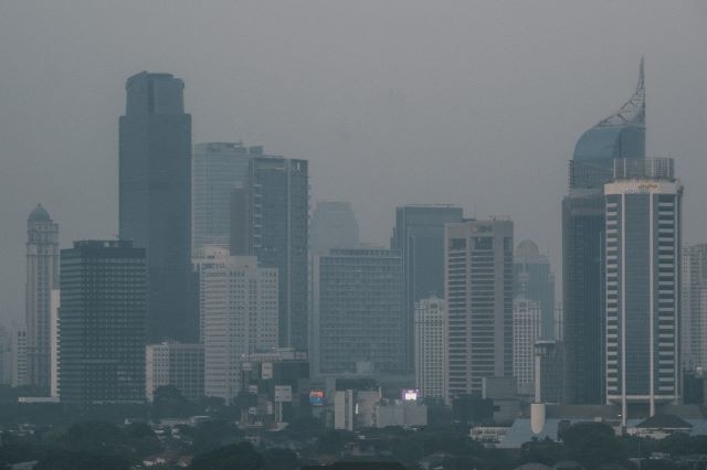 Jakarta cân nhắc kéo dài kế hoạch làm việc tại nhà để chống ô nhiễm