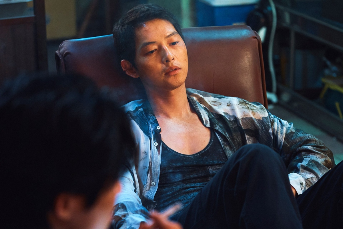 Song Joong Ki phá vỡ khuôn mẫu với vai diễn mới trong phim "Hopeless"