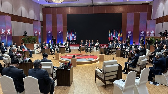 Thủ tướng kết thúc tốt đẹp chuyến công tác tham dự Hội nghị cấp cao ASEAN 43