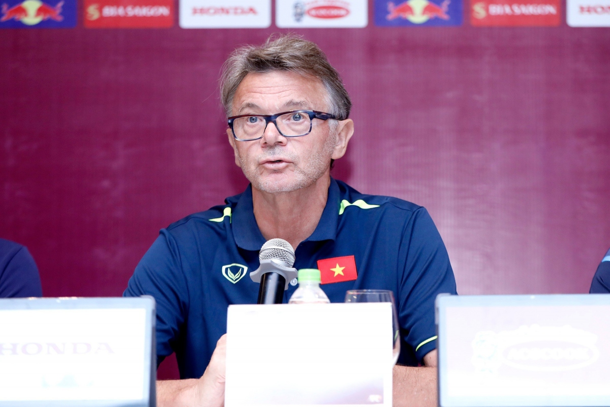 HLV Troussier chia sẻ bất ngờ trước ngày U23 Việt Nam đá vòng loại U23 châu Á