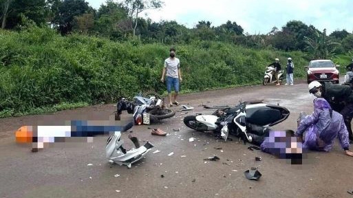 Đắk Lắk: Hai xe máy đâm nhau khiến ba người thương vong