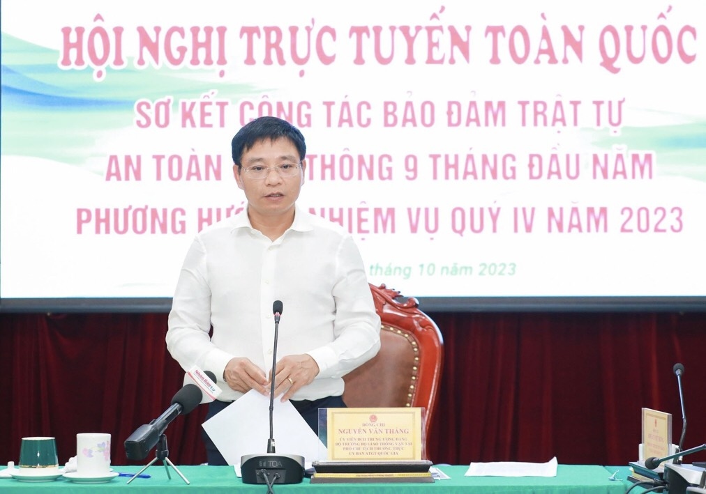 Bộ trưởng Nguyễn Văn Thắng: Phải làm rõ bất cập trong quản lý kinh doanh vận tải