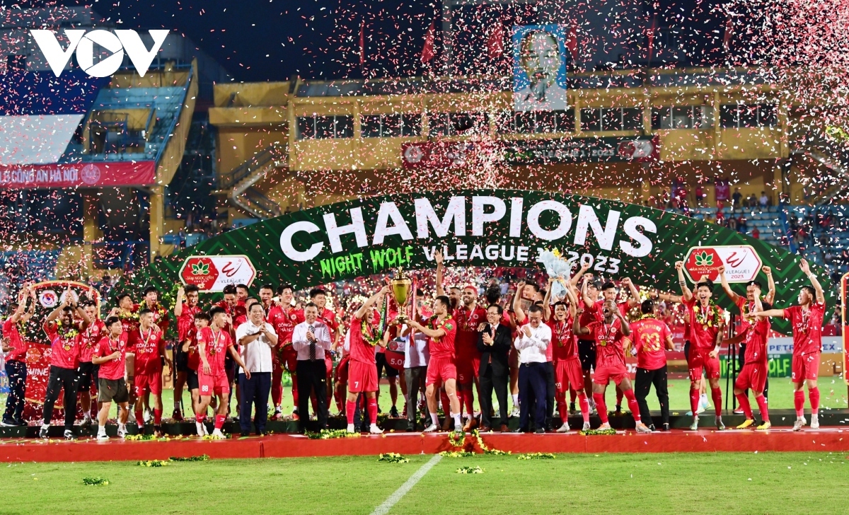 Đội vô địch V-League 2023/2024 được thưởng bao nhiêu tỷ đồng?