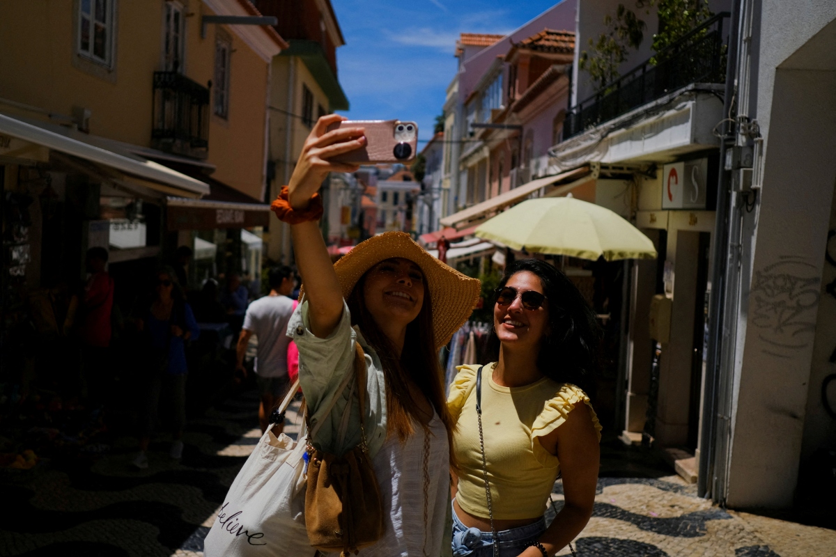 Bồ Đào Nha đón mùa du lịch hè "tuyệt vời nhất từ trước đến nay"