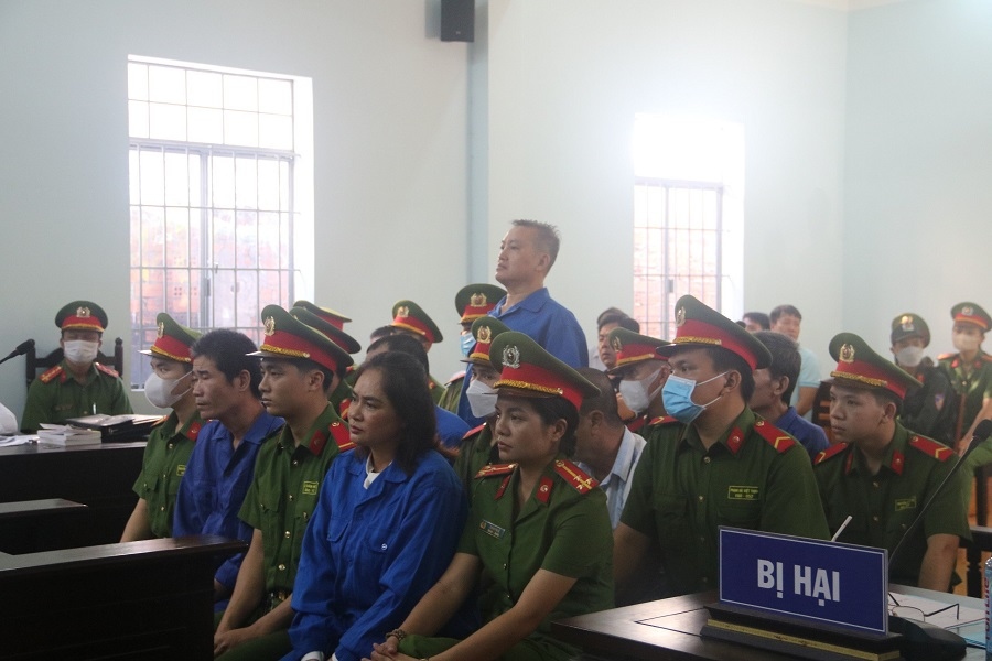 Xét xử Thảo “lụi” cùng đồng phạm về tội huỷ hoại tài sản ở Bình Thuận