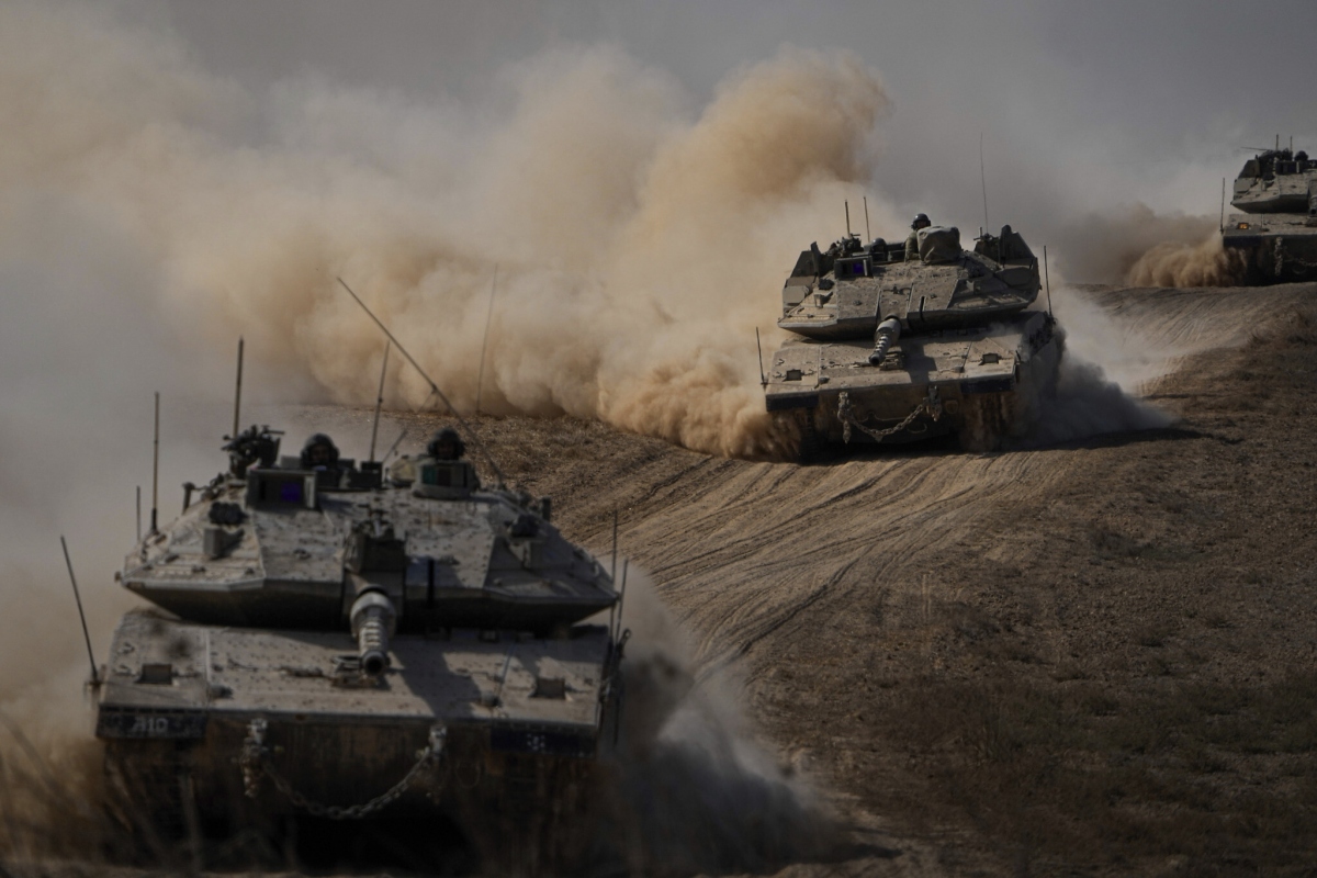 Xe tăng Israel đột kích nhanh vào Gaza, quốc tế nỗ lực tìm giải pháp hòa bình