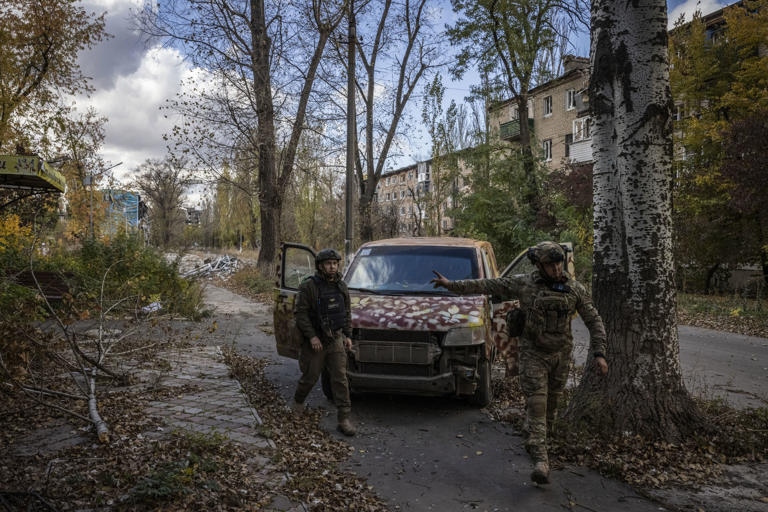 Nga ồ ạt tấn công Avdiivka buộc Ukraine điều binh từ phía Nam đến tiếp viện