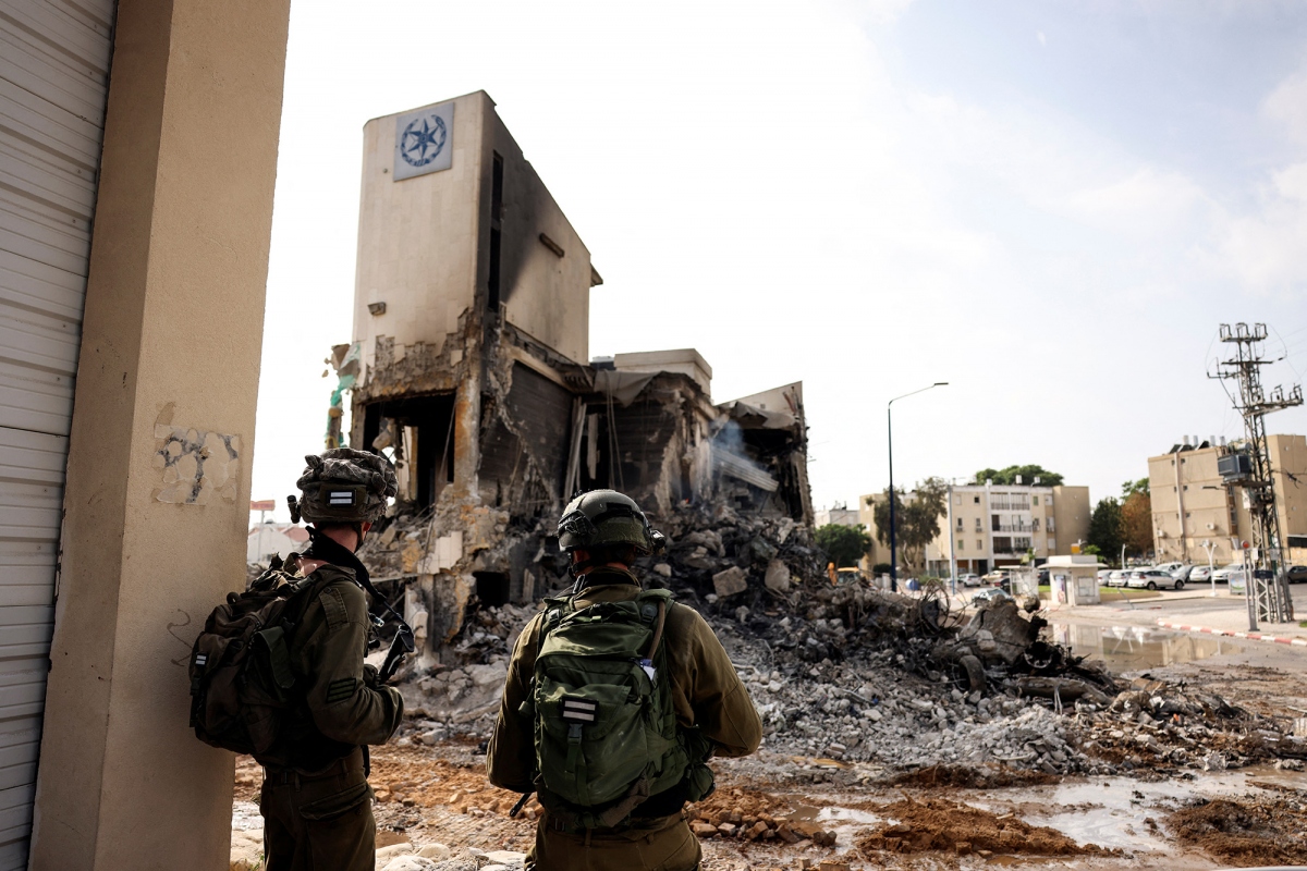 Israel tuyên bố "bao vây hoàn toàn" Gaza