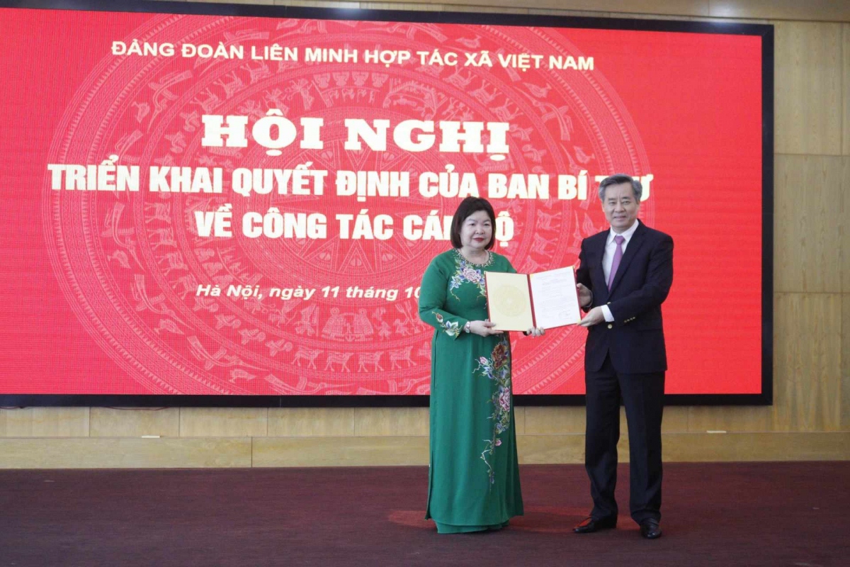Giới thiệu nhân sự để bầu Chủ tịch Liên minh Hợp tác xã Việt Nam
