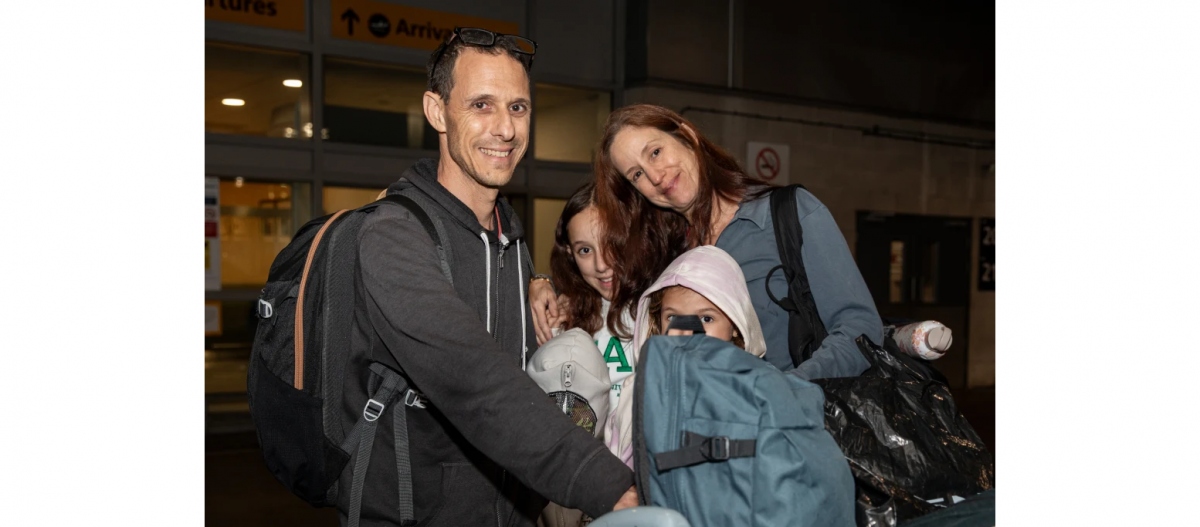 Australia hoãn các chuyến bay đưa công dân rời khỏi Israel