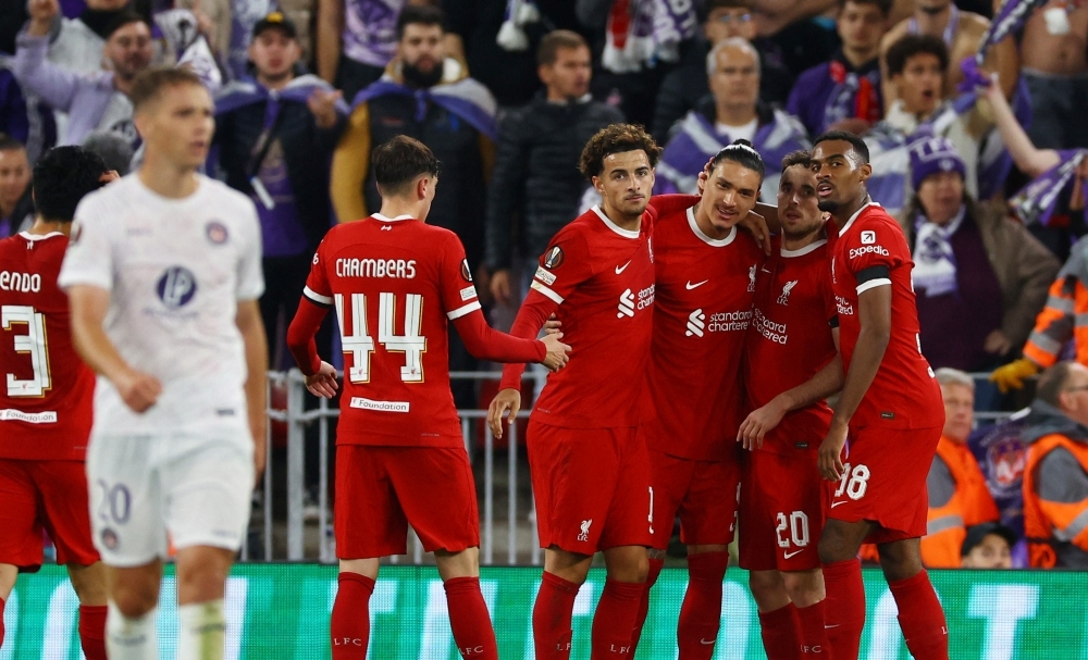 Kết quả Europa League hôm nay 27/10: Liverpool thắng “bàn tay nhỏ”