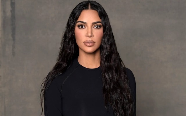 Kim Kardashian: "Tôi luôn gặp khó khăn khi làm mẹ đơn thân"